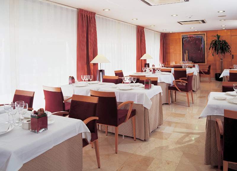 Nh Barcelona Les Corts Hotel Restaurante foto